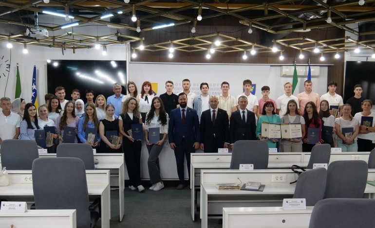 files/.tmb/ucenici-srednje-skole.jpg