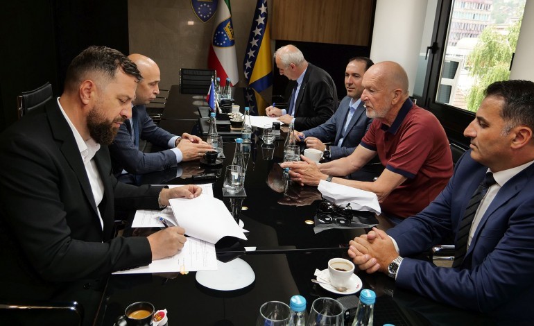 files/.tmb/ugovori-nacelnici-2108-1.jpg
