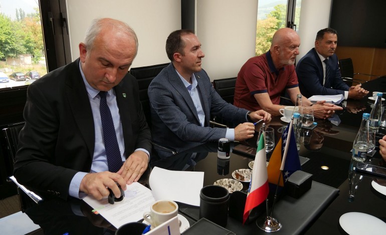 files/.tmb/ugovori-nacelnici-2108-2.jpg