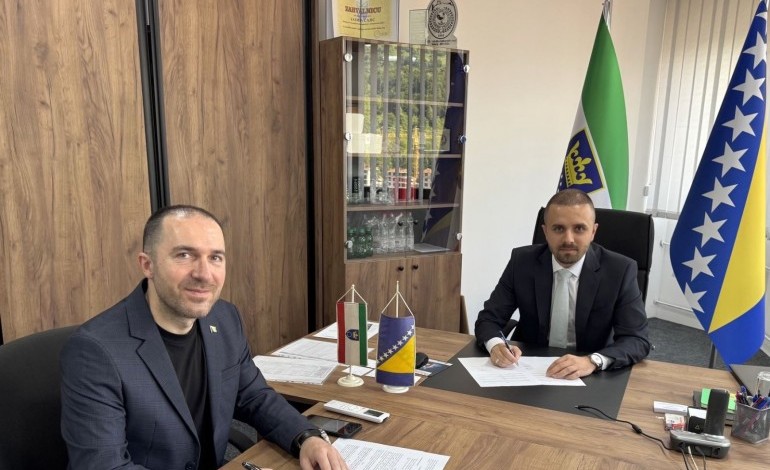 files/nacelnik-tukic-i-ministar-cajic.jpg